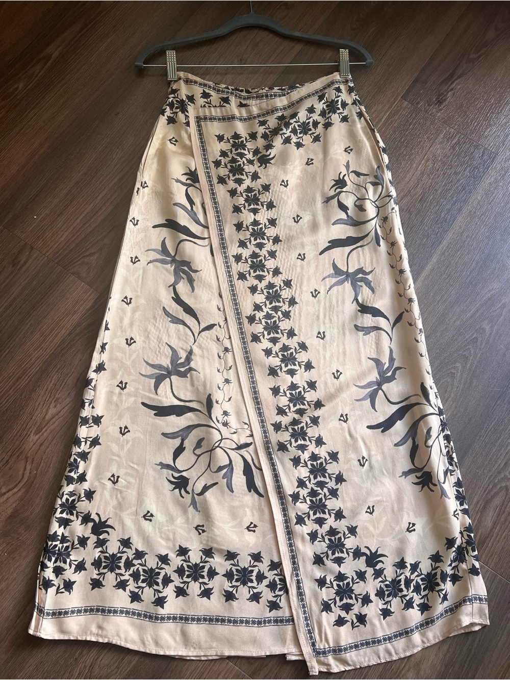 H&M Beige Maxi Skirt with Black Floral Print